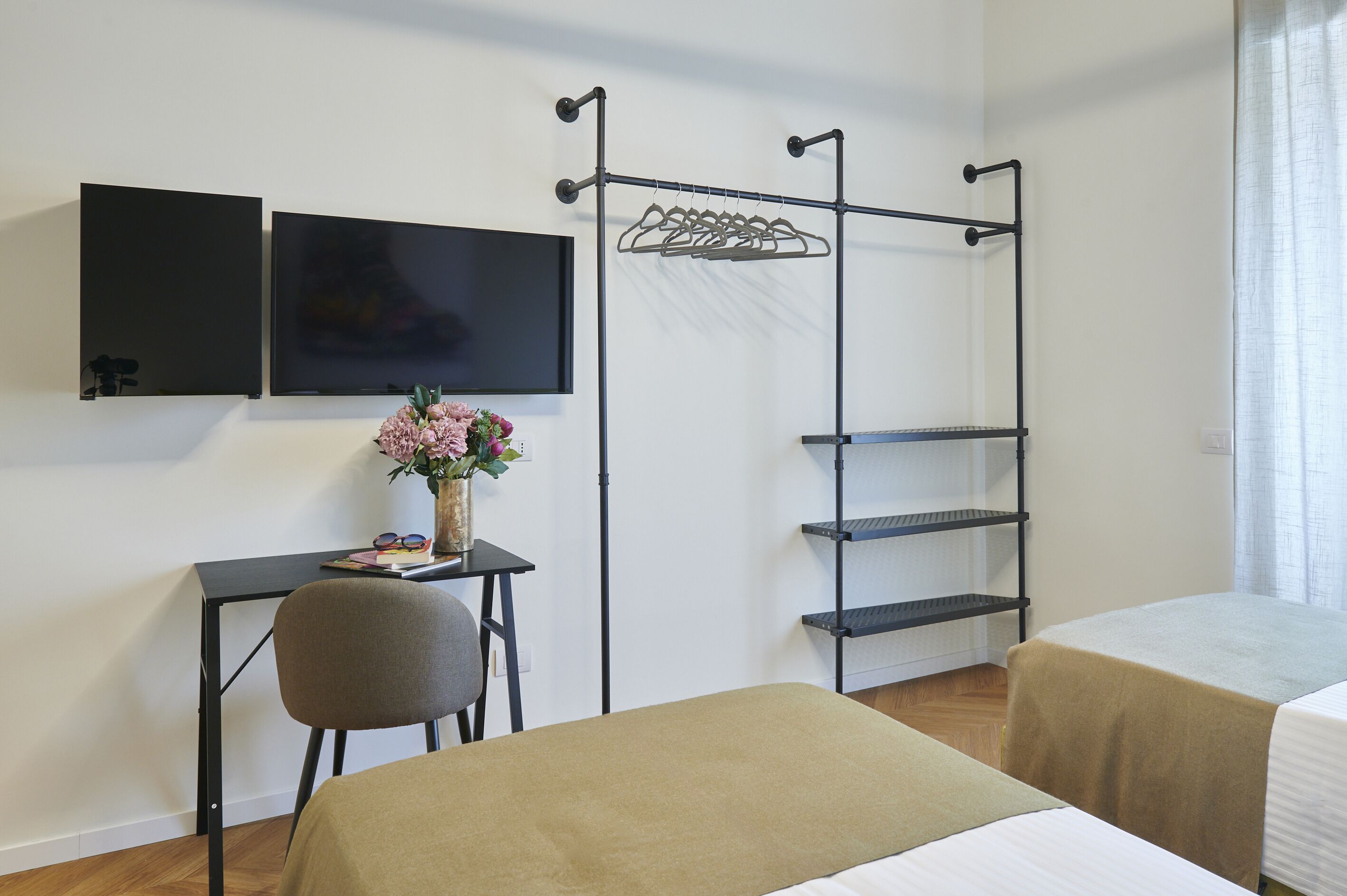 Photo - White Ribbon