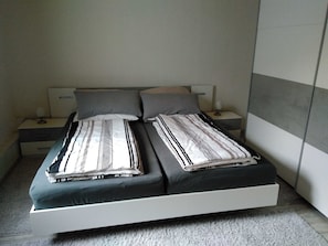 1 Schlafzimmer, Bügeleisen/Bügelbrett, WLAN, Bettwäsche