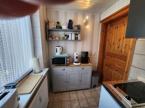 Fridge, microwave, coffee/tea maker, electric kettle