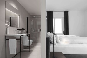 Classic Room, Balcony, Mountain View