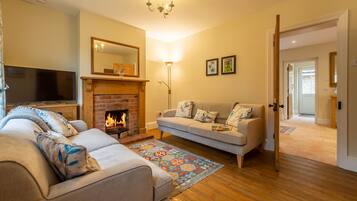 Télévision, cheminée