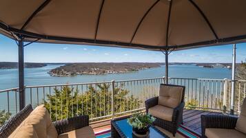 House | Balcony
