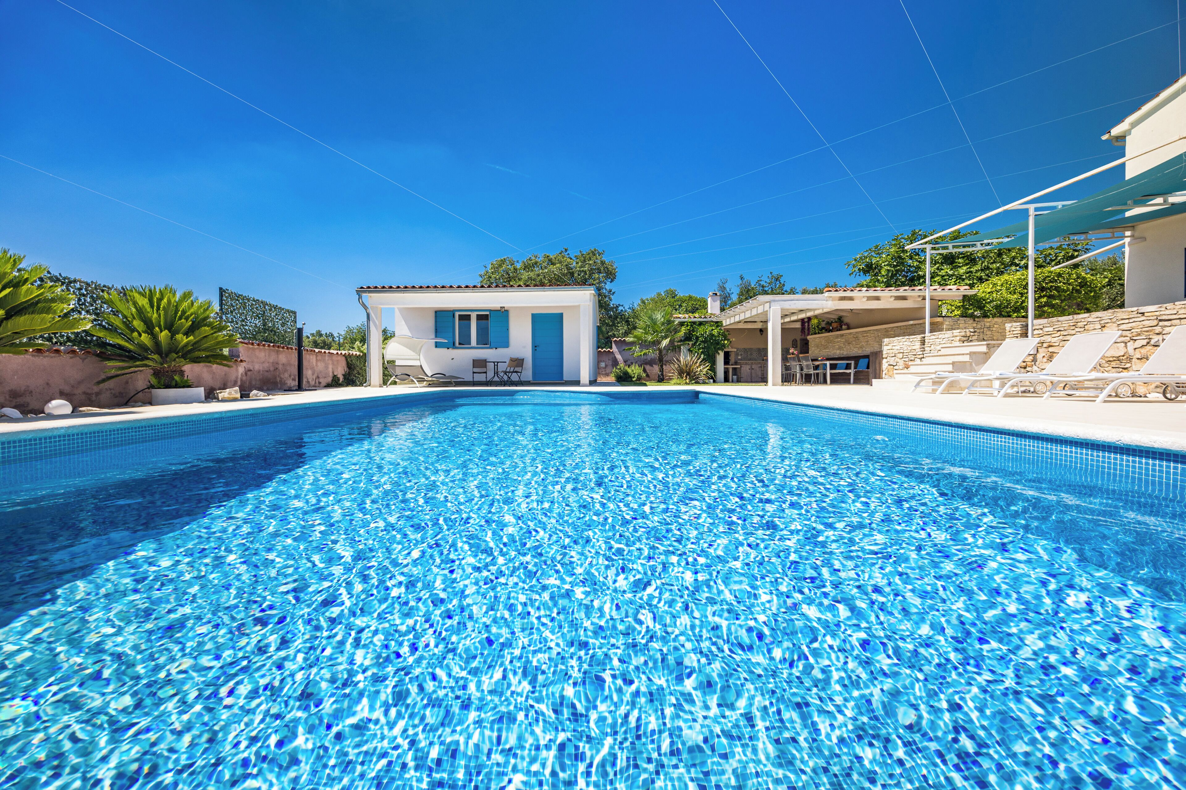 Seasonal outdoor pool