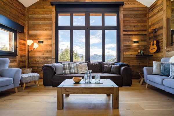 Chalet (4 Bedrooms) | Front of property