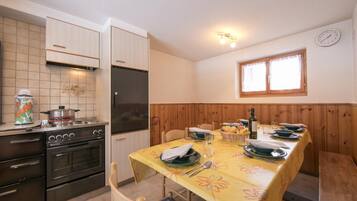 Chalet (5 Bedrooms) | Pelan lantai