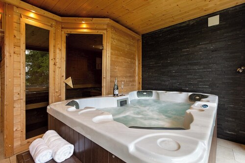 Chalet Teremok - Hot Tub & Sauna - Great for Families