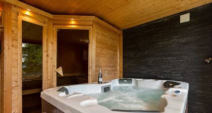 Chalet Teremok - Hot Tub & Sauna - Great for Families