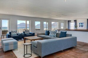 别墅, 3 间卧室 | 起居区 | 平板电视