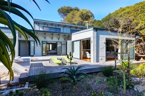 Exterior - The Boat House (Cape Town)