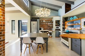 House, 3 Bedrooms | Living room - The Boat House (Cape Town)