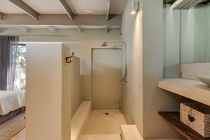Bathroom - The Boat House (Cape Town)