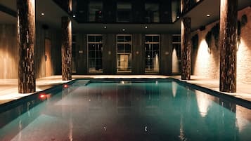 Indoor pool, pool loungers