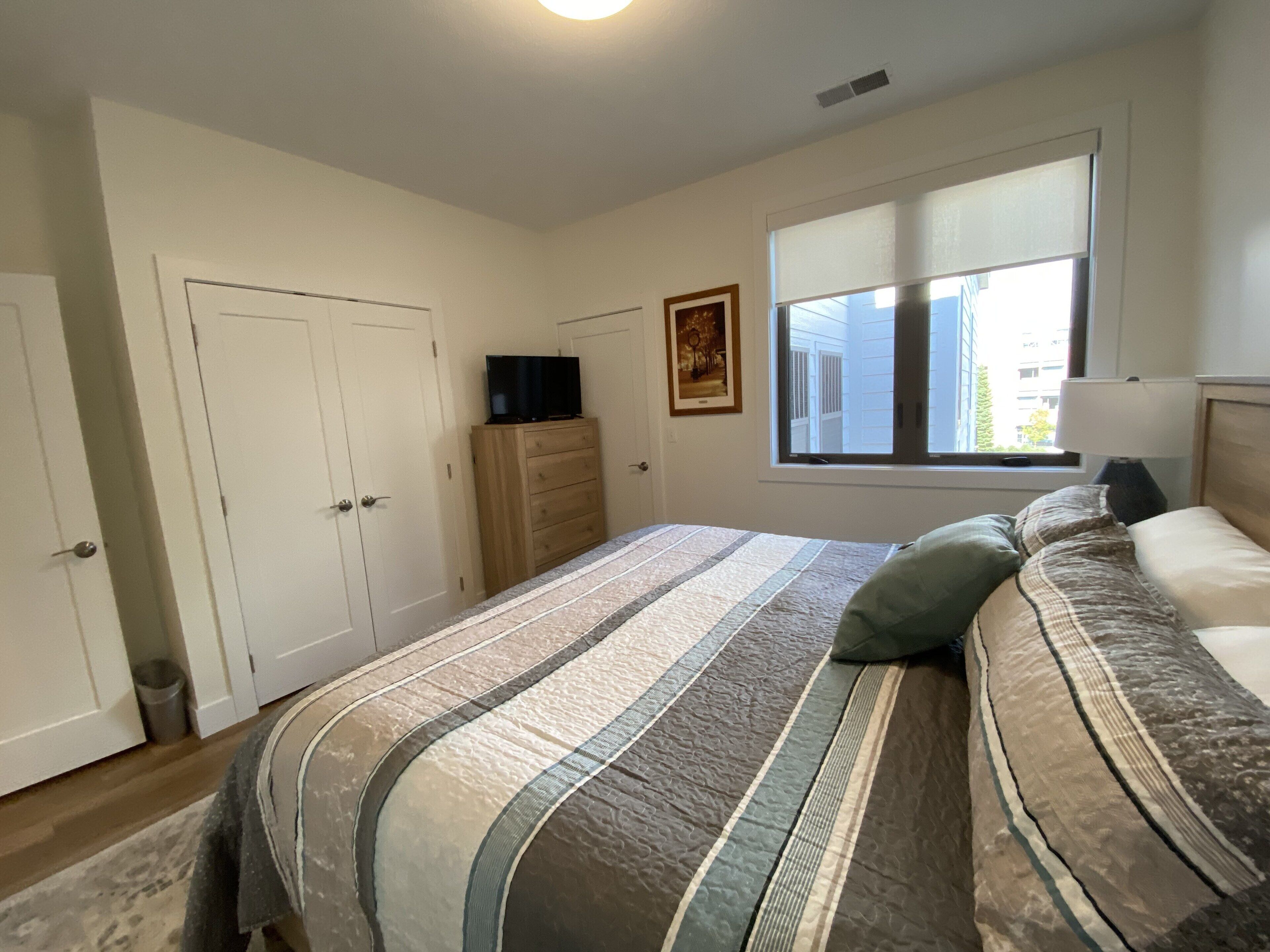 1 chambre, fer et planche à repasser, Wi-Fi gratuit, draps fournis