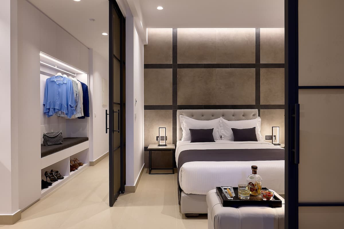 Comfort-Studio | 1 Schlafzimmer, hochwertige Bettwaren, Zimmersafe, individuell dekoriert