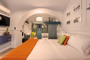 1 bedroom, in-room safe, iron/ironing board, free WiFi