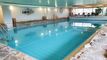 Schwimmbecken