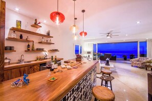 Bar (on property) - Luxury Beachfront Condo Ocean View & Infinity Pool (Punta de Mita)