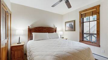 1 habitación, tabla de planchar con plancha, internet y ropa de cama