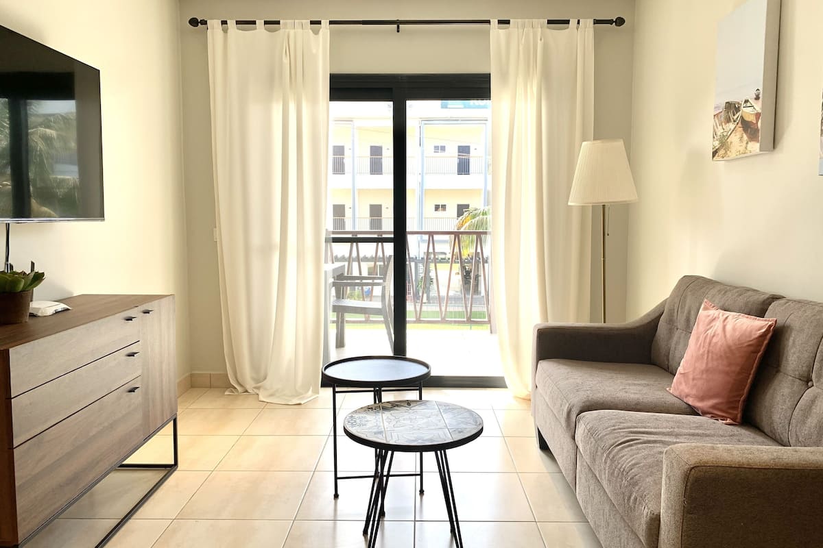 Departamento Confort, para no fumadores, balcón (B5) | Área de sala de estar | Smart TV