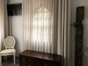 Deluxe Double Room (6) | Dihias secara berasingan, langsir/tirai gelap terus 