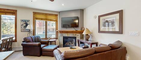 Televisio, takka, DVD-soitin