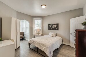 6 Schlafzimmer, Bügeleisen/Bügelbrett, WLAN, Bettwäsche