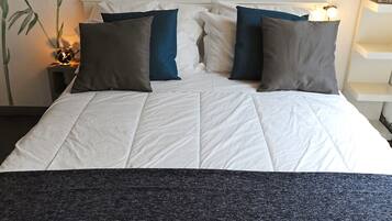 1 Schlafzimmer, Schreibtisch, Bügeleisen/Bügelbrett, kostenloses WLAN