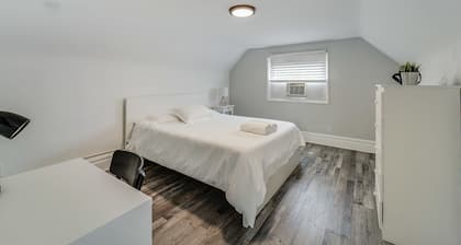 4BR/2BA Duplex Apt in Downtown Montclair w/Parking