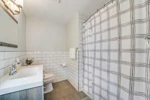 Dusche, Haartrockner, Shampoo