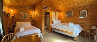 Earthsong Lodge - FAMLY