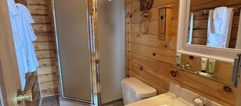 Earthsong Lodge - Queen Suite