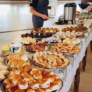 Free daily buffet breakfast