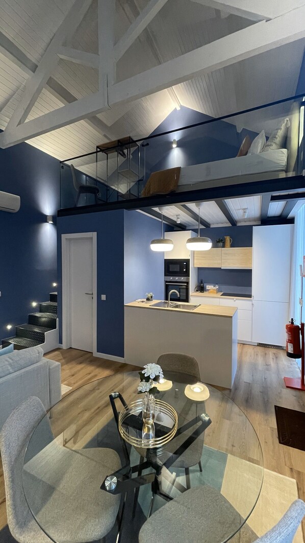 Villa Deluxe, 1 cama doble | Cocina privada | Frigorífico, microondas, máquina de café espresso y hervidor eléctrico