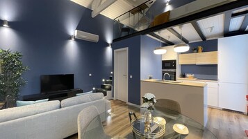 Deluxe Villa, 1 Double Bed | Living area | 32-inch Smart TV with cable channels, TV