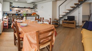 Dining - Lovely, Spacious Apartment in the Centre of Venice, (Venezia)