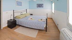 3 bedrooms, iron/ironing board, travel cot, WiFi