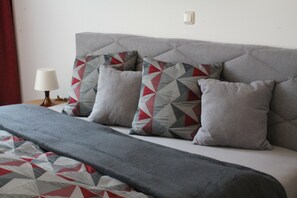 3 soveværelser, pengeskab på værelset, strygejern/strygebræt