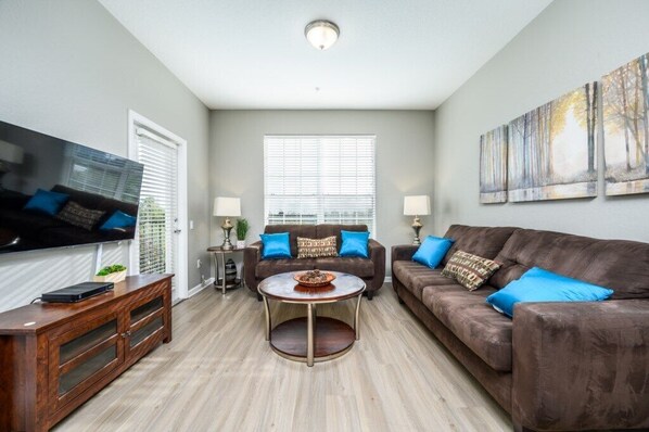 Télévision, jeux vidéo, baby-foot