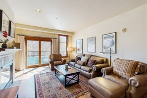 Televisio, takka, DVD-soitin