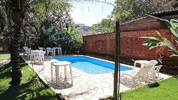 Outdoor pool, sun loungers