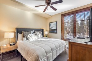 3 habitaciones, tabla de planchar con plancha, internet y ropa de cama 