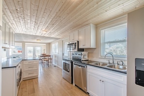 Fridge, microwave, oven, stovetop - Walk to the beach!  Pet friendly cottage/beach on Fort Morgan Peninsula. (Gulf Shores)