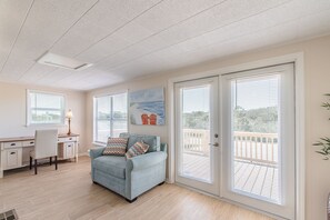 Smart TV - Walk to the beach!  Pet friendly cottage/beach on Fort Morgan Peninsula. (Gulf Shores)