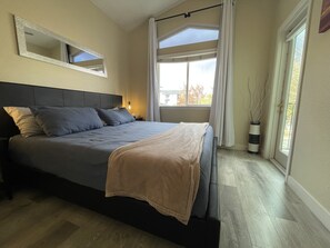 5 habitaciones, escritorio, tabla de planchar con plancha y wifi gratis 