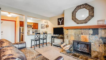 TV, fireplace, DVD player