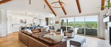 Smart TV, fireplace, DVD player, stereo