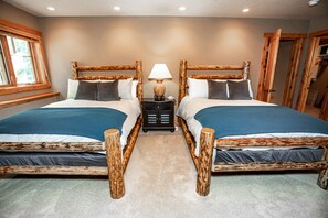 3 habitaciones, tabla de planchar con plancha, wifi y ropa de cama 