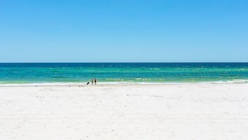 Platja a a prop