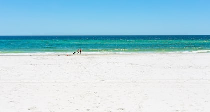 The perfect family vacation home! Get your Latitude Adjustment at the beach!