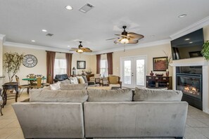 Smart TV, fireplace, DVD player
